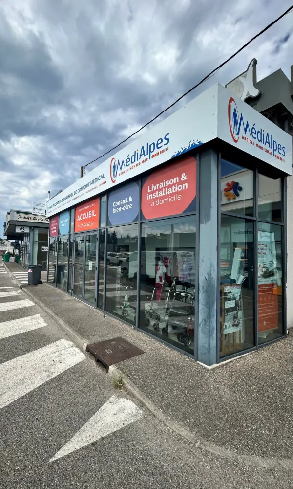 Devanture du magasin Médialpes Montélimar